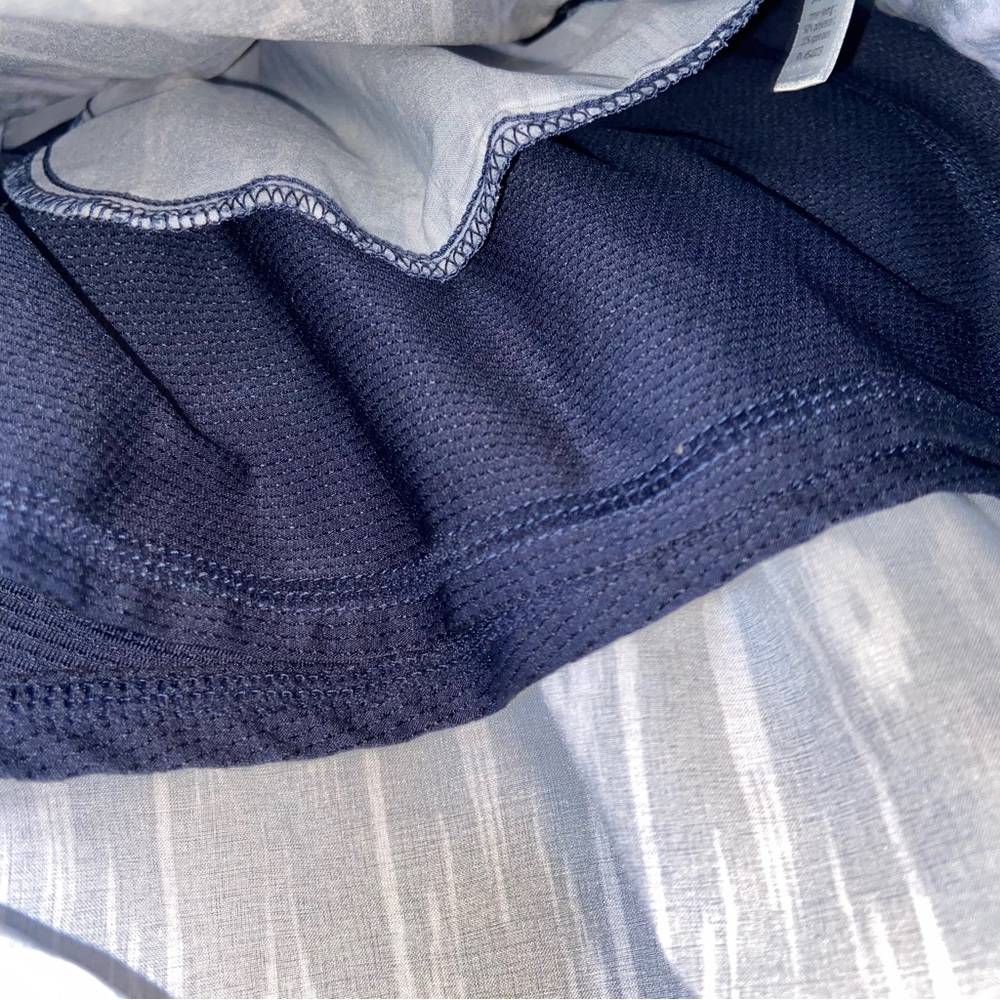 Athleta Large Reflection Stretch-In Performance S… - image 7